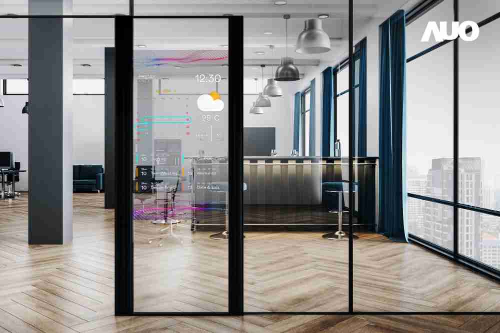 尊龙集团致力于研发低能耗之绿色产品，，，如低能耗发光组件Micro LED显示技术，，，，具高透明、、、可无限拼接的特性，，，可依需求调整并延伸应用于不同场域，，包括汽车侧窗或家庭玄关、、智慧橱窗、、商业展示等